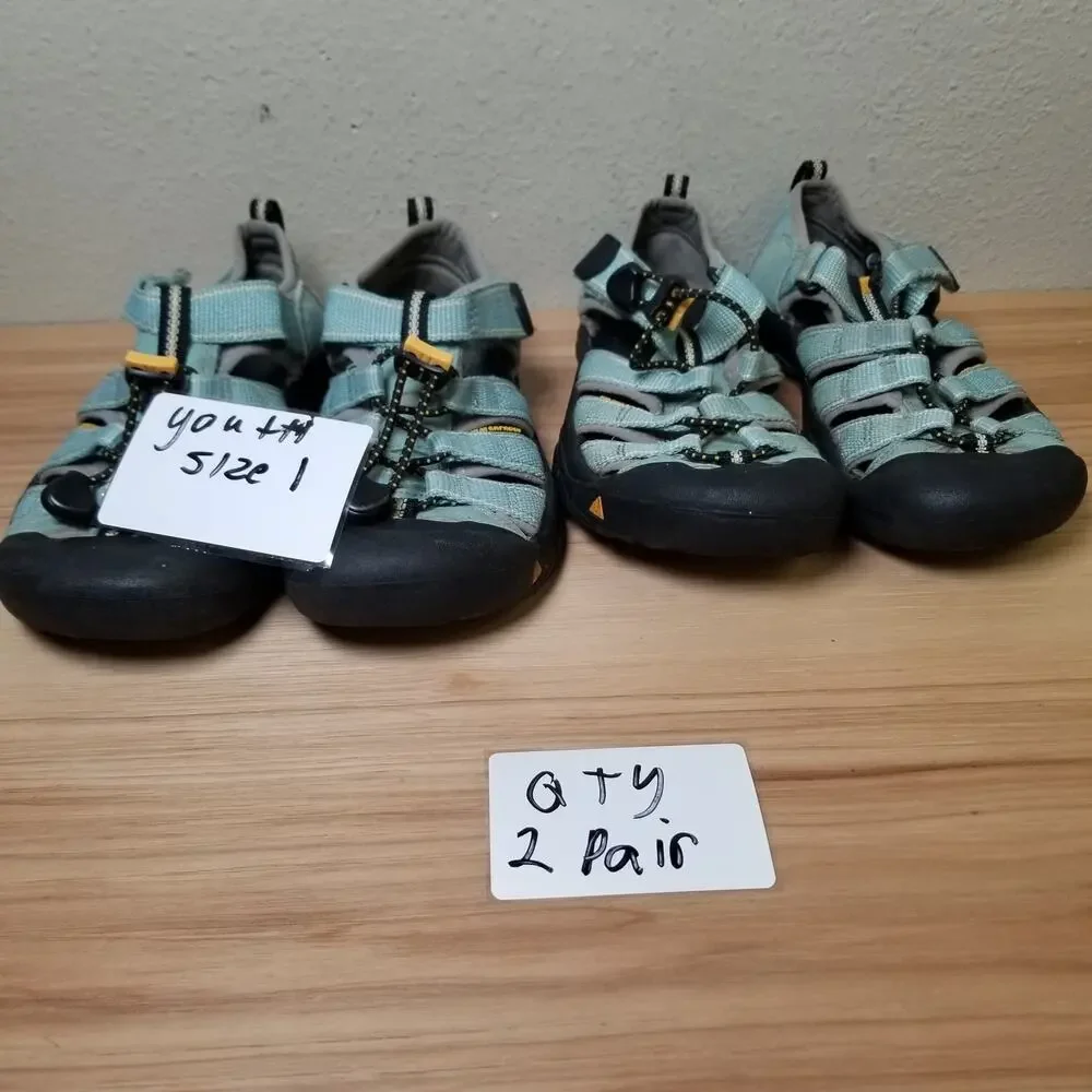 Keen Kids Size 1‎ Water Shoes Sandals Light Blue Hiking Gorpcore Outdoor Utility